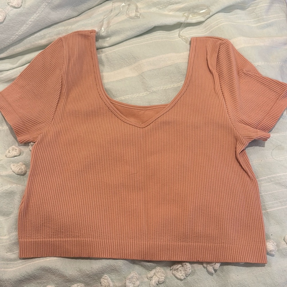 peach short sleeve